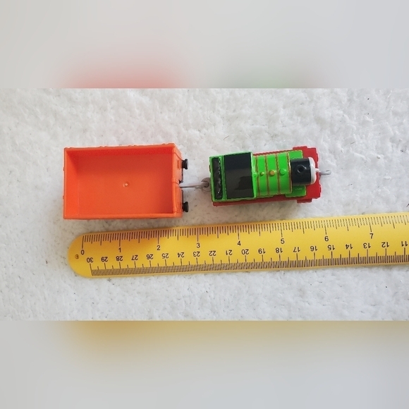 Thomas the Train Percy Diecast Metal Tank Engine Friend Take Play Round Magnet - Picture 5 of 9